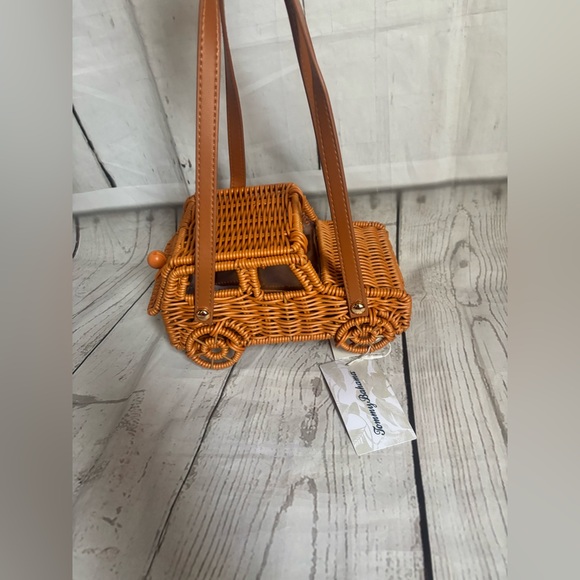 NWT Wicker Car Jeep Shaped Handbag Tommy Bahama Viral Tik Tok Bag Brown Tan - Picture 9 of 11